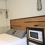 La Perla Πανσιόν