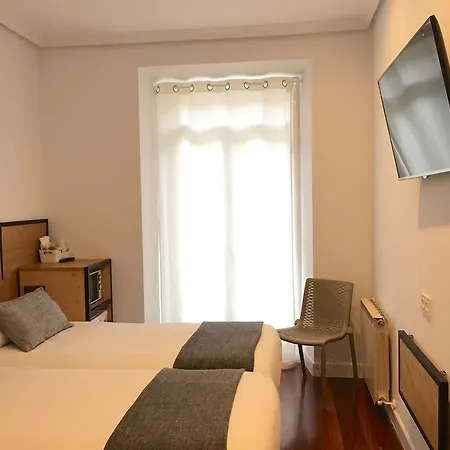 La Perla Guest house 4*