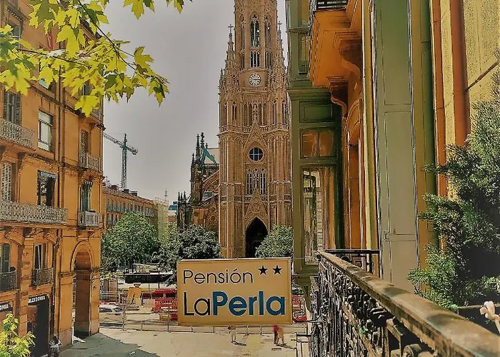 La Perla Guest house