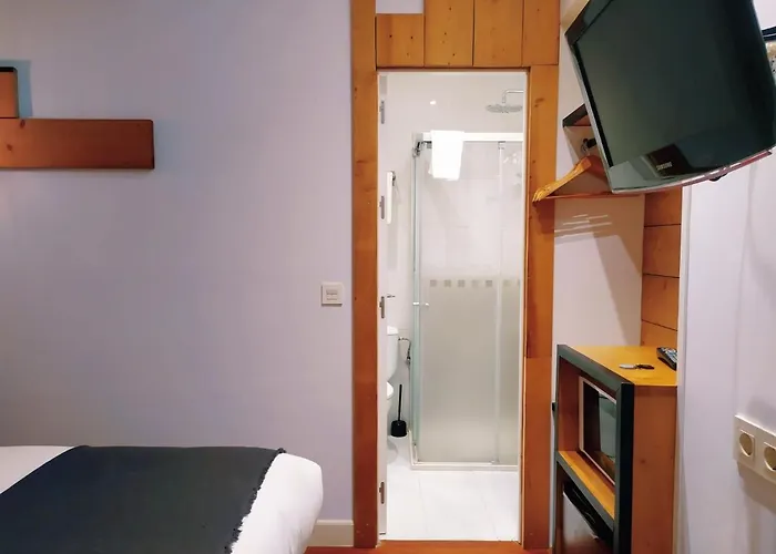 Guest house La Perla 4*