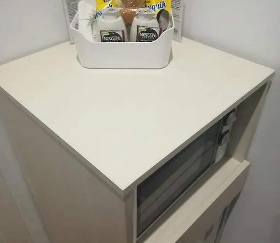 La Perla Guest house