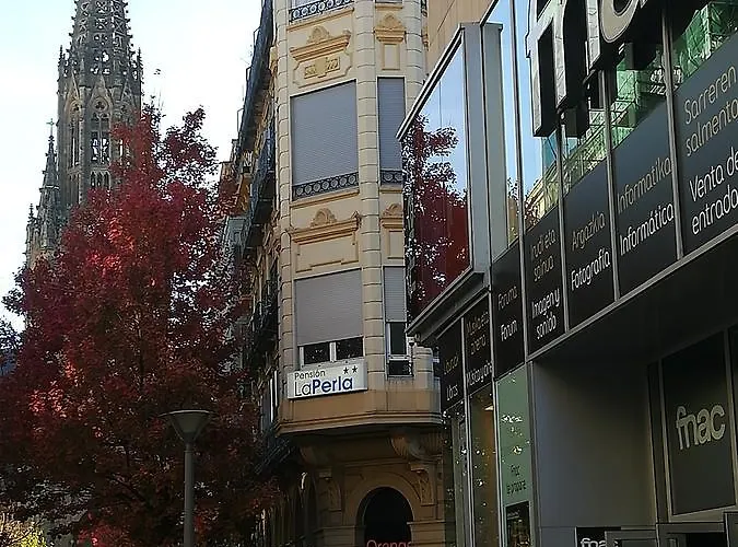 La Perla בית הארחה