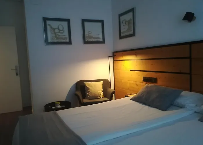 La Perla Guest house